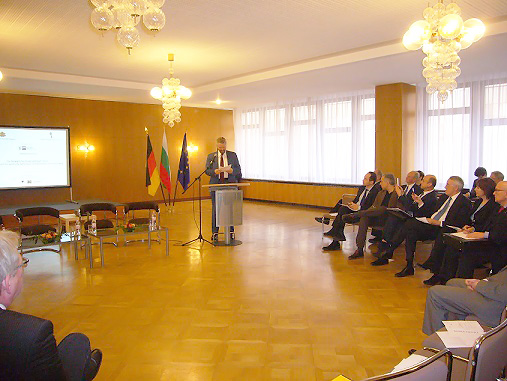 Besuch des Vorsitzenden Gernot Erler bei Botschafter Michael Geier in Sofia 2008